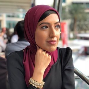 Meet your Posher, Amina